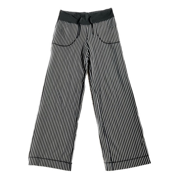 lululemon athletic Women's Black Pin Stripe Still Pants Size 8